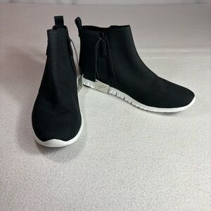 Cole Haan ZerøGrand Side Zip Booties Size 8B Waterproof Black Nubuck  Lightweigh